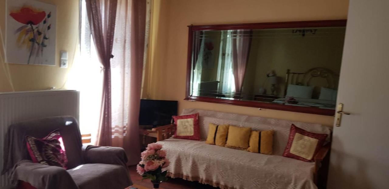 Granny'S Home กาลัมปากา ภายนอก รูปภาพ