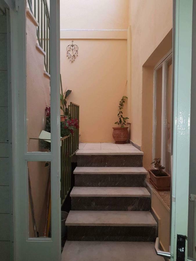 Granny'S Home กาลัมปากา ภายนอก รูปภาพ